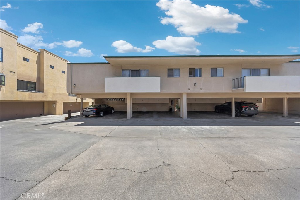 837 Magnolia