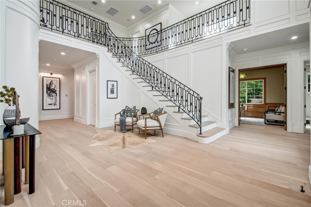 625 E Norman