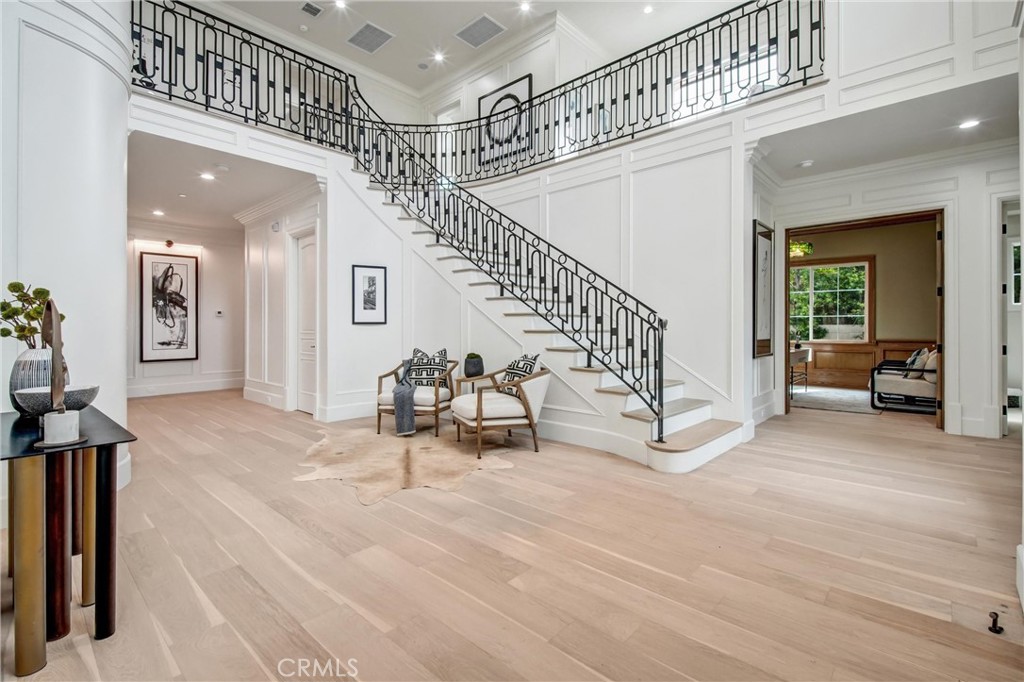 625 E Norman