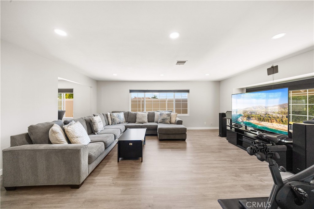 3117 Montellano Avenue