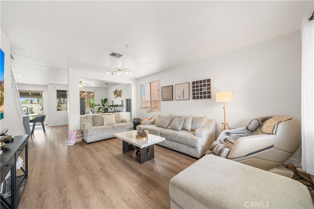 13547 Hatcher