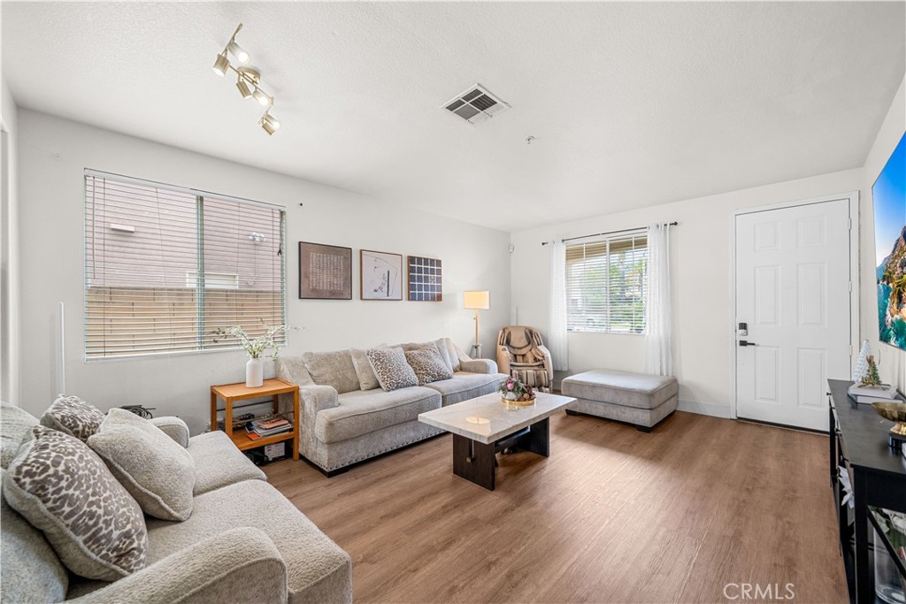 13547 Hatcher