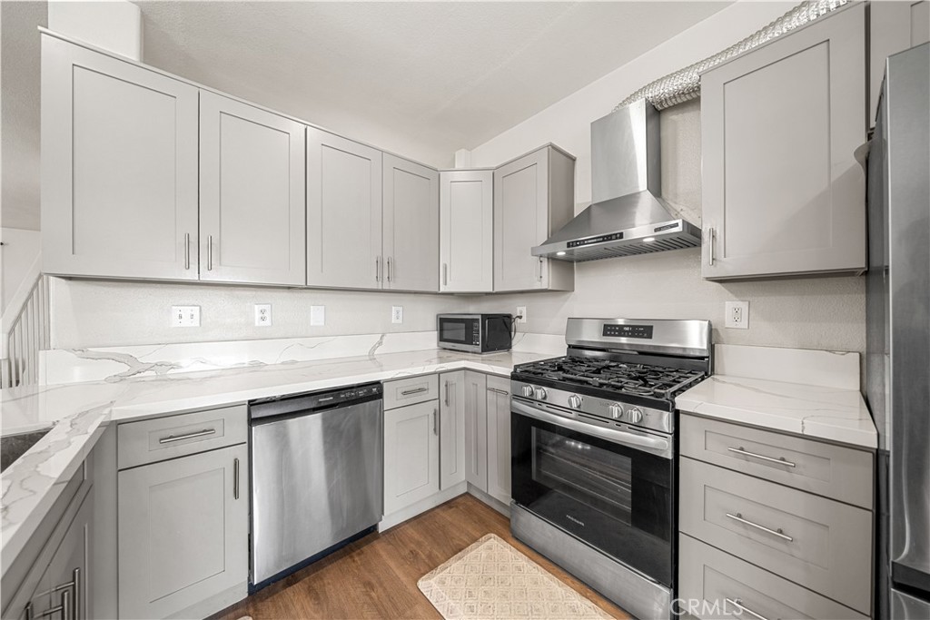 13547 Hatcher