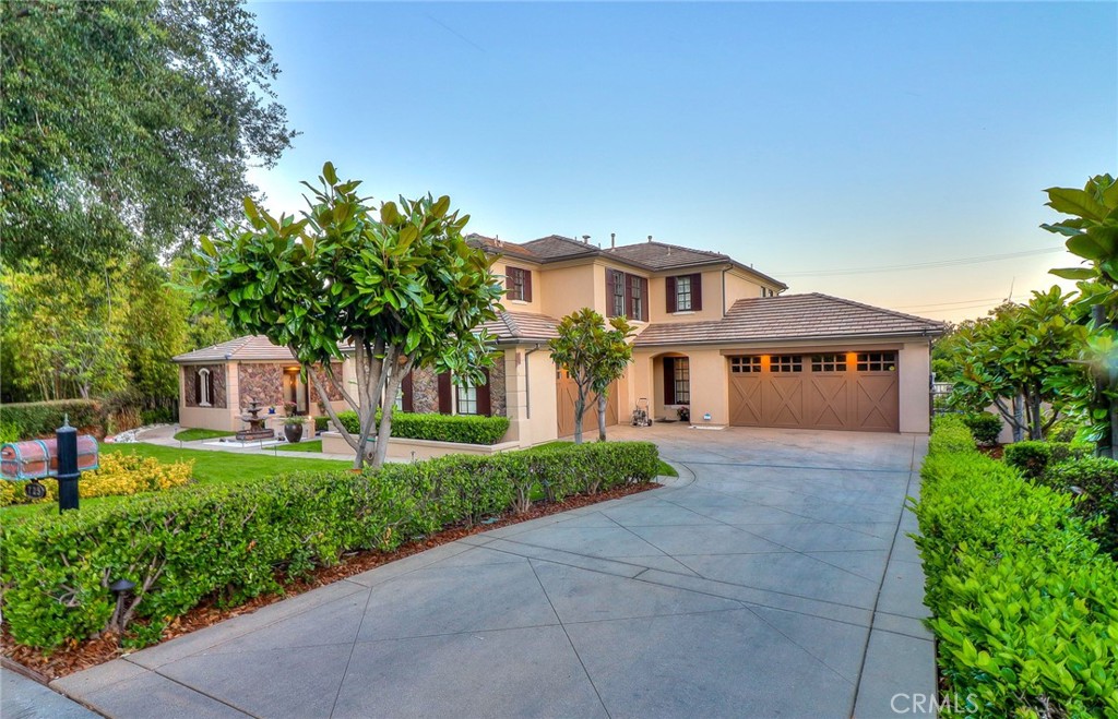 725 Carriage House Drive