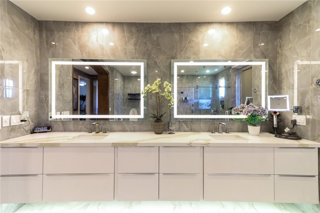 725 Carriage House Drive