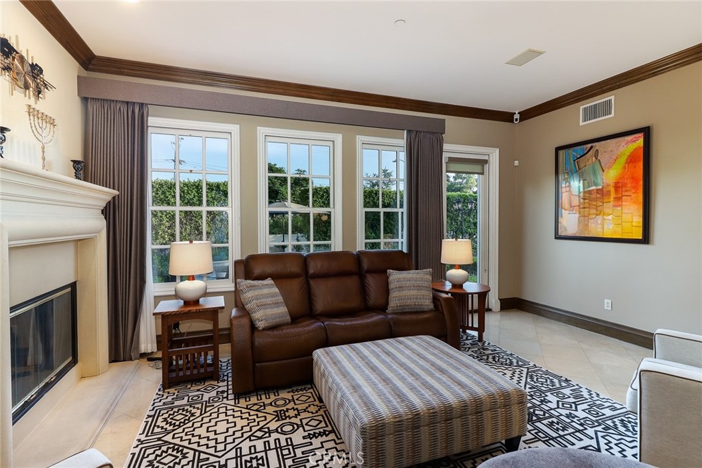 725 Carriage House Drive