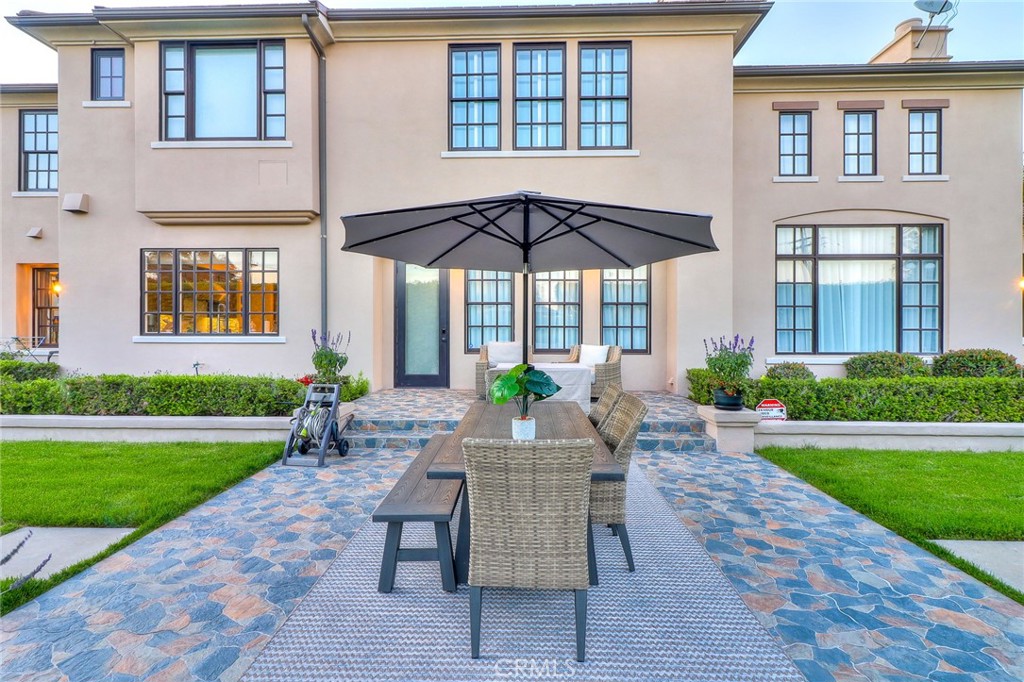 725 Carriage House Drive