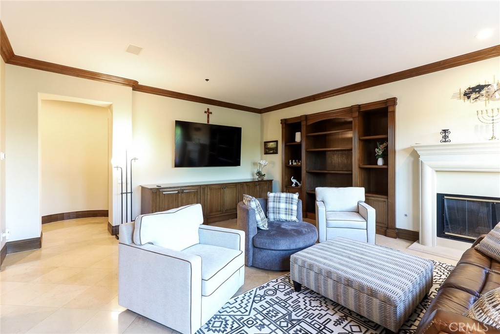 725 Carriage House Drive