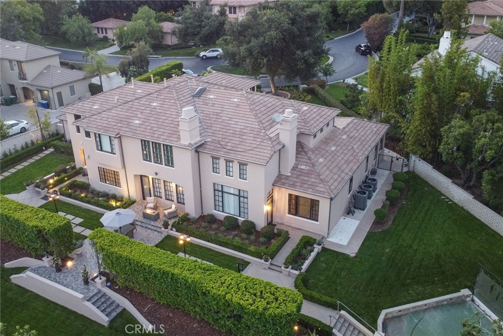 725 Carriage House Drive