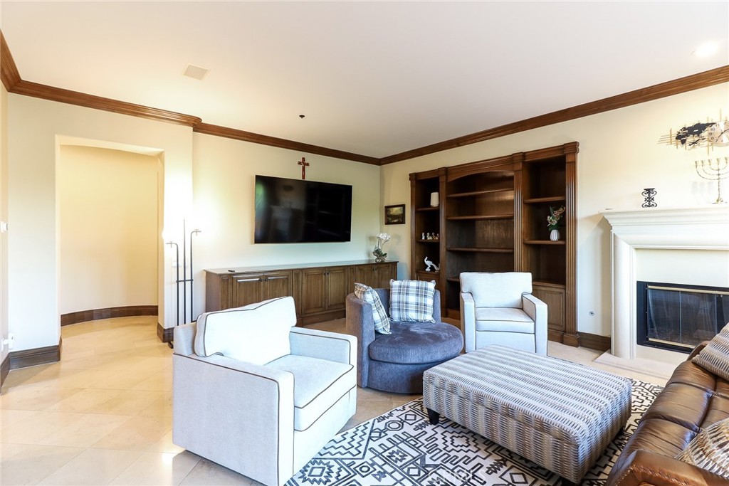 725 Carriage House Drive