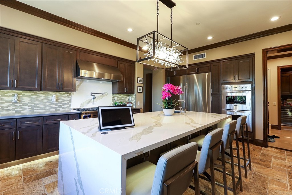 725 Carriage House Drive