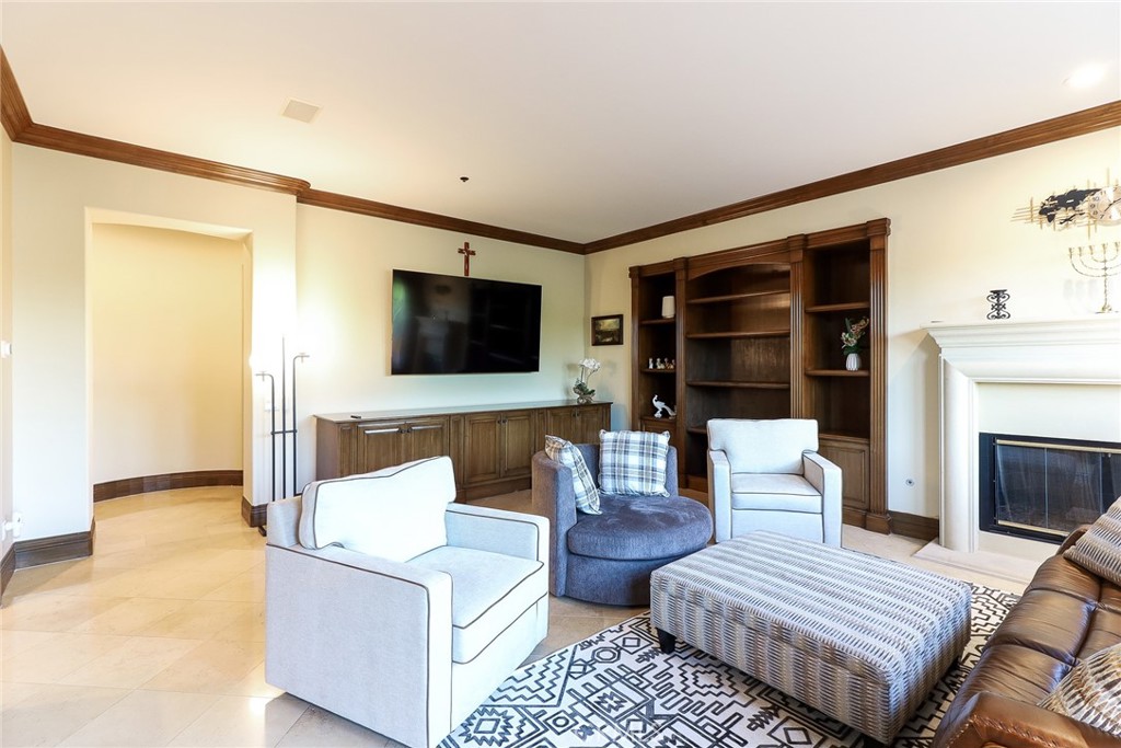 725 Carriage House Drive