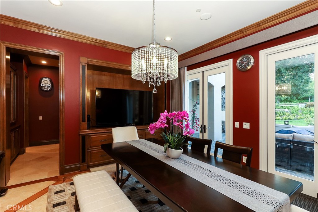 725 Carriage House Drive