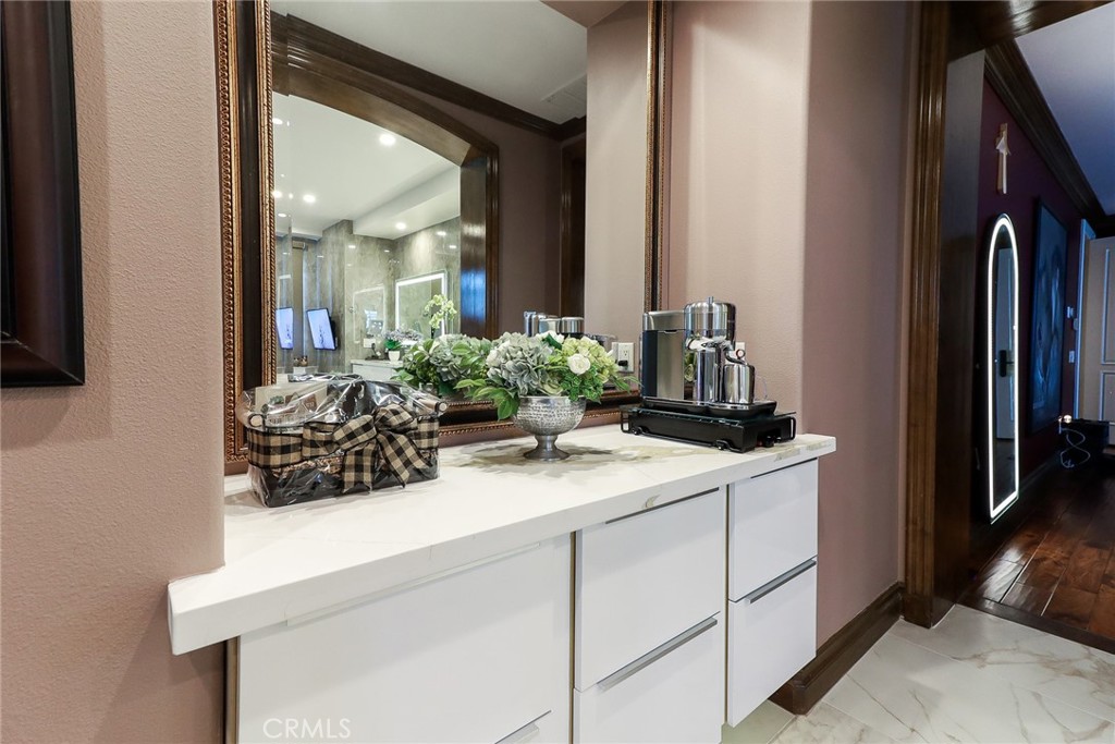 725 Carriage House Drive