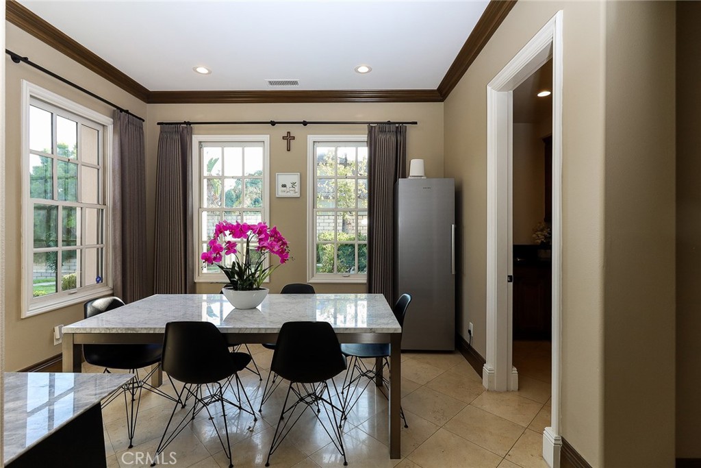 725 Carriage House Drive
