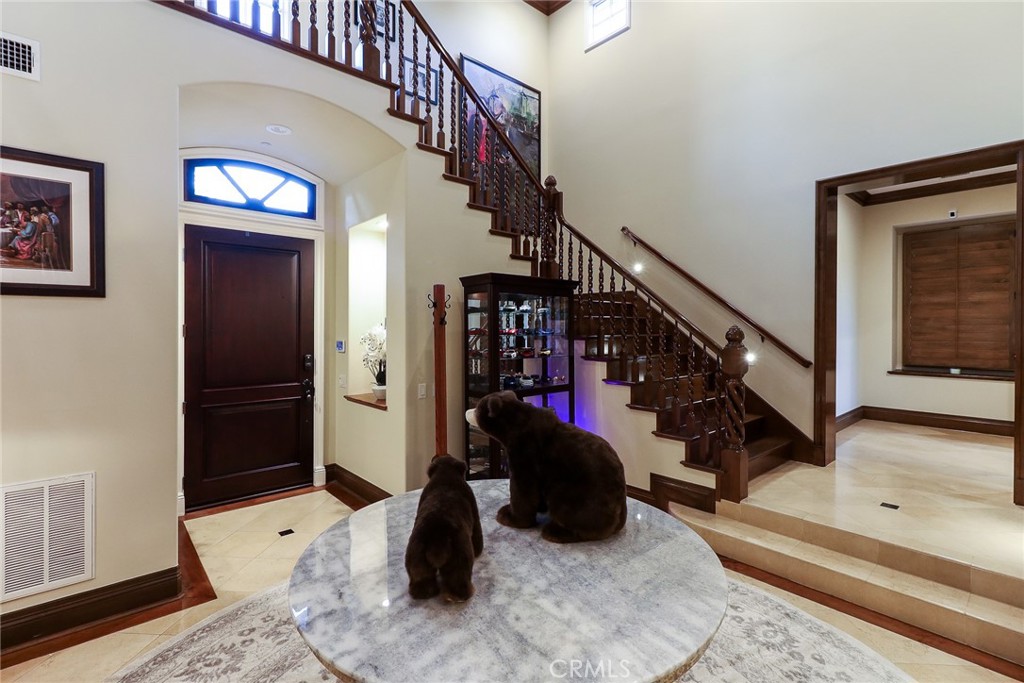 725 Carriage House Drive