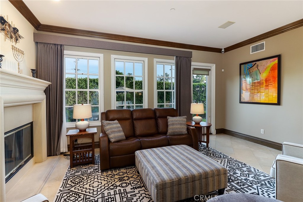 725 Carriage House Drive