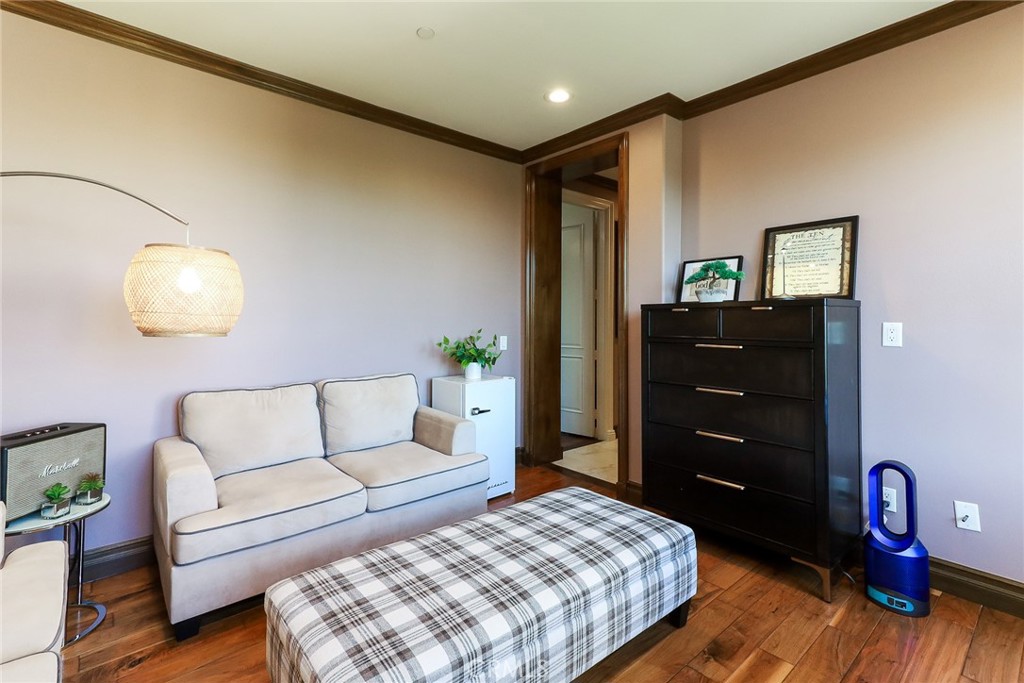 725 Carriage House Drive