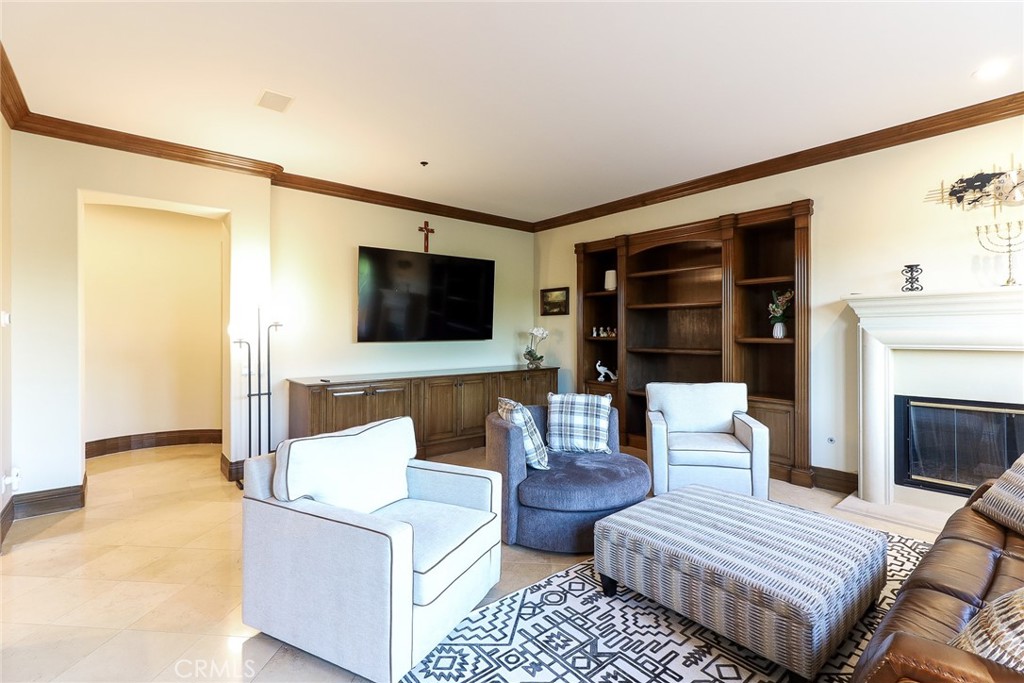 725 Carriage House Drive