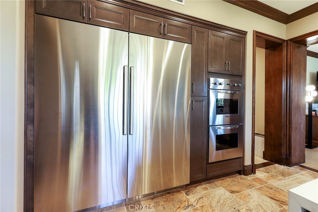 725 Carriage House Drive