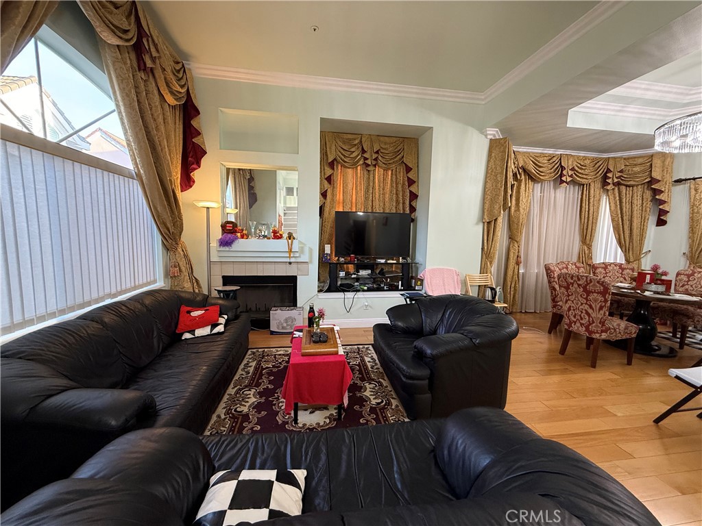 407 East Duarte Road C