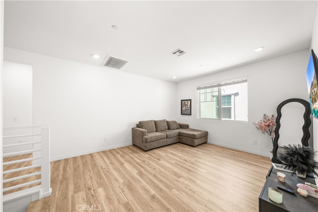 2860 Sapphire Road