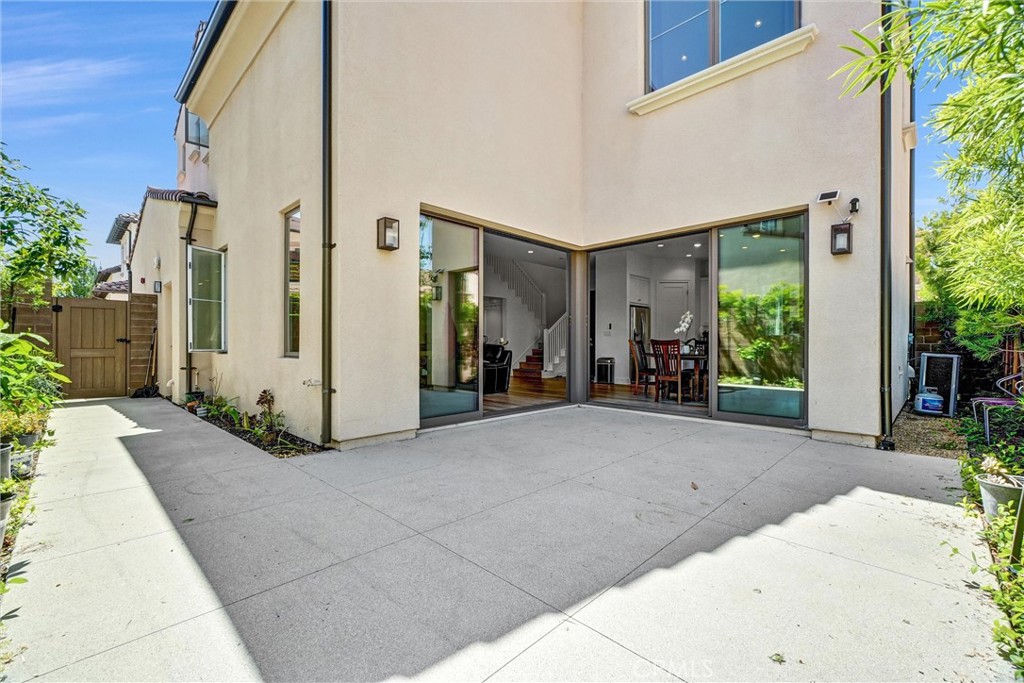 151 Winnett