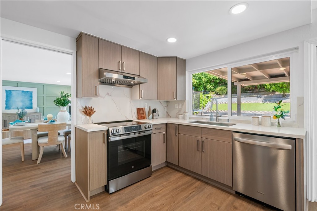 2290 Oldridge
