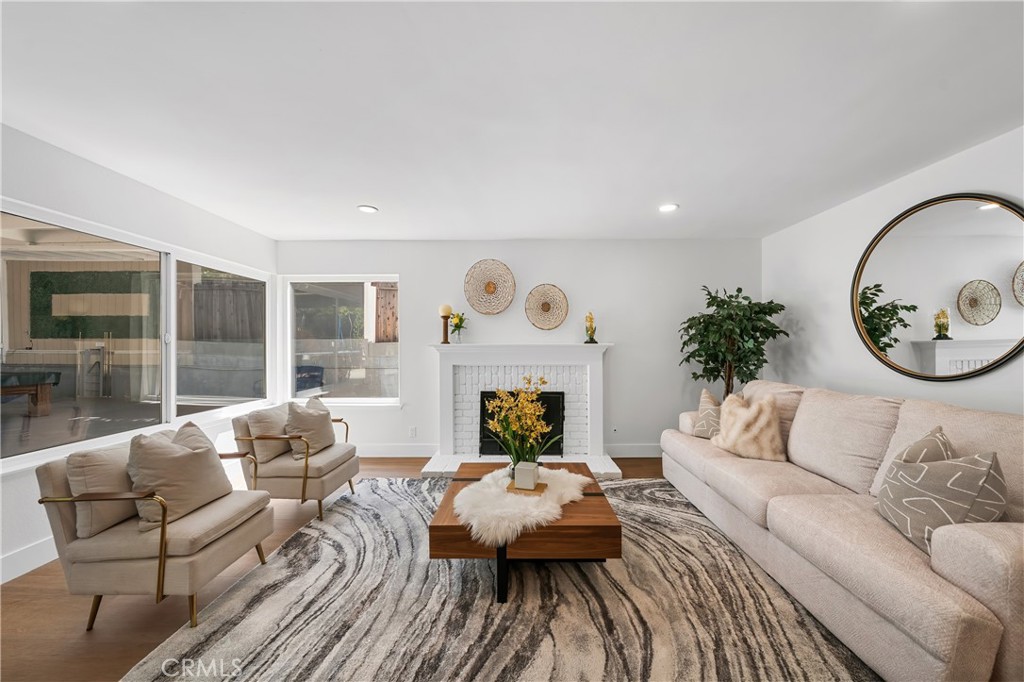 2290 Oldridge