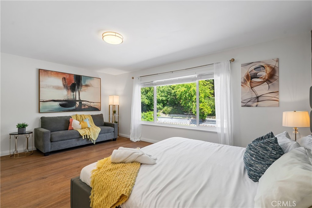 2290 Oldridge