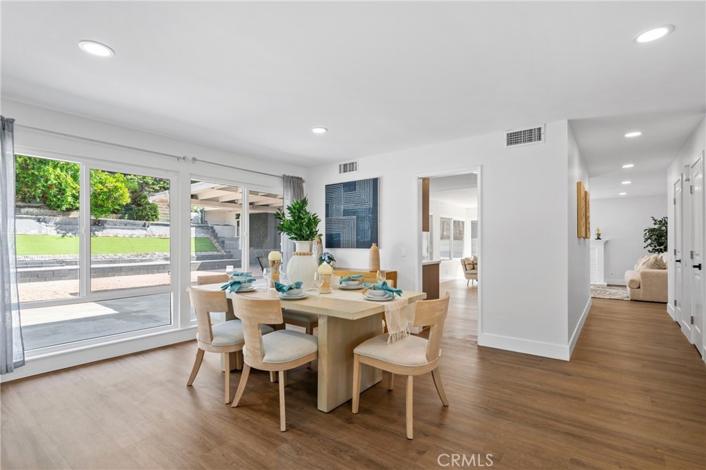 2290 Oldridge