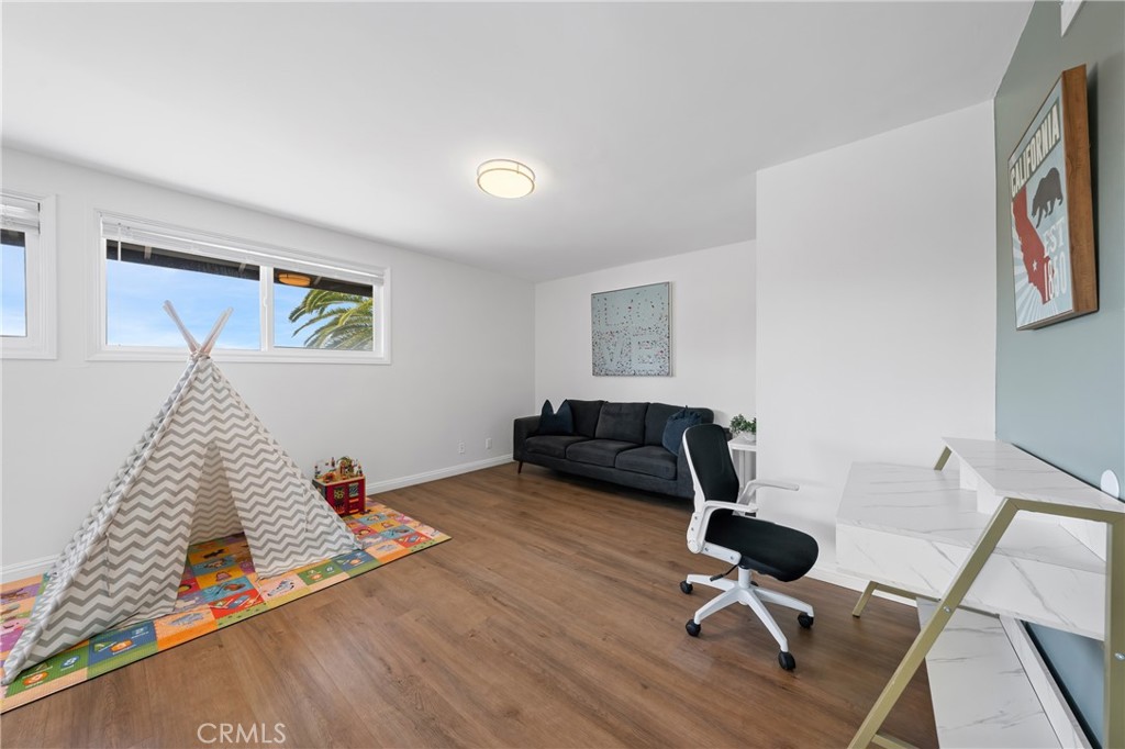 2290 Oldridge