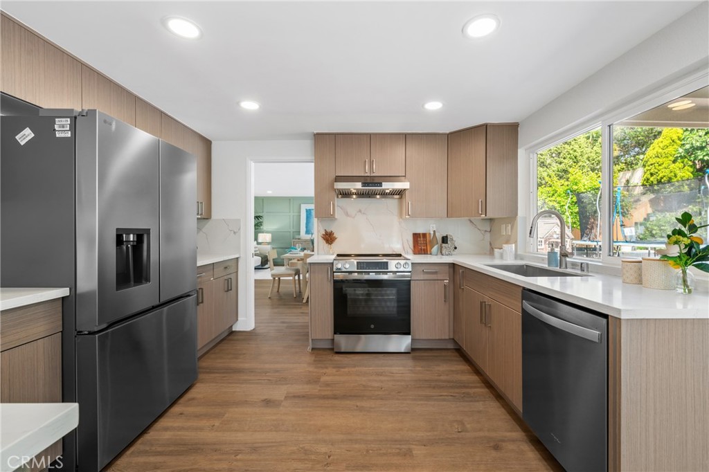 2290 Oldridge