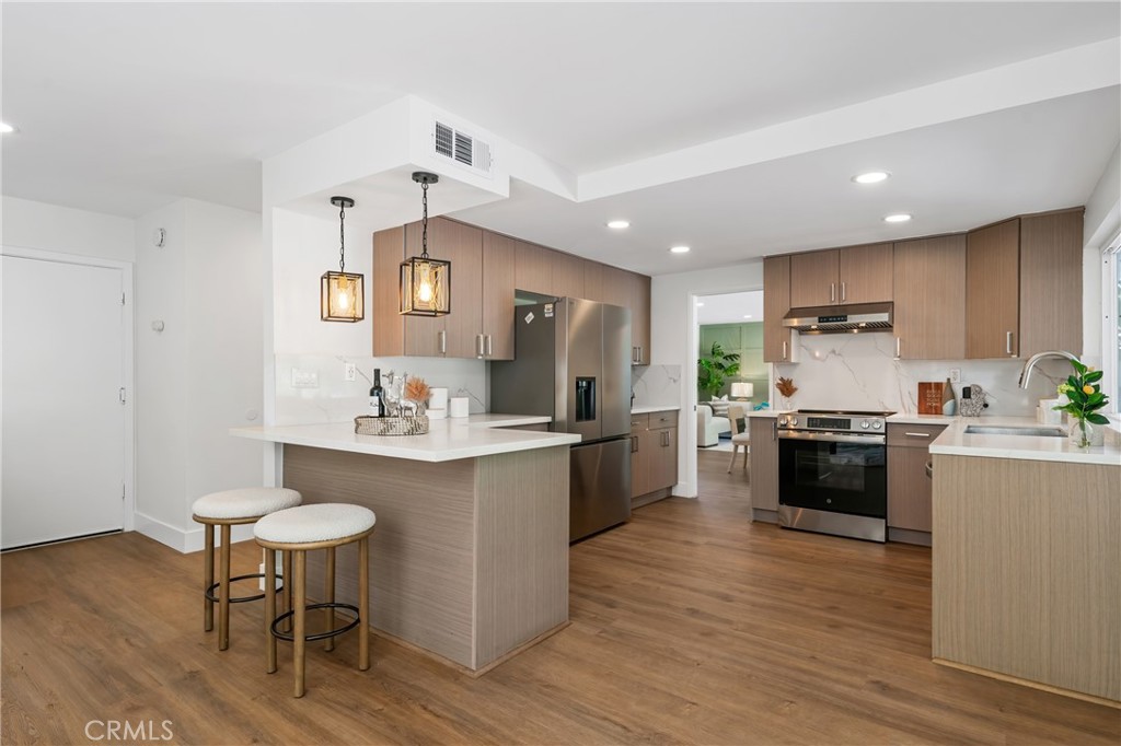 2290 Oldridge