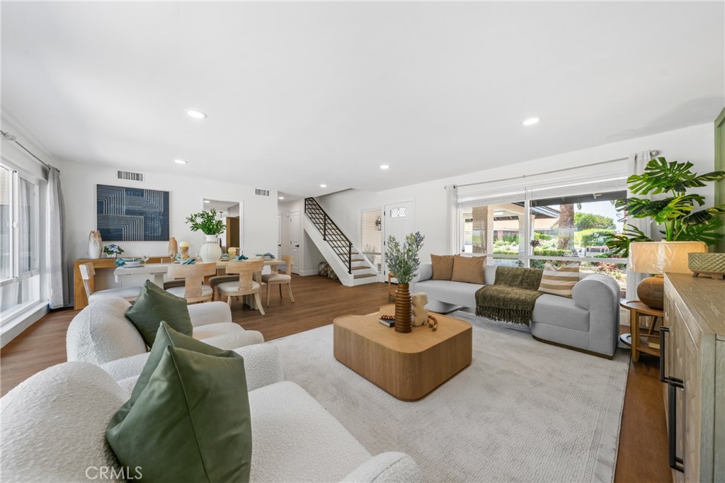 2290 Oldridge