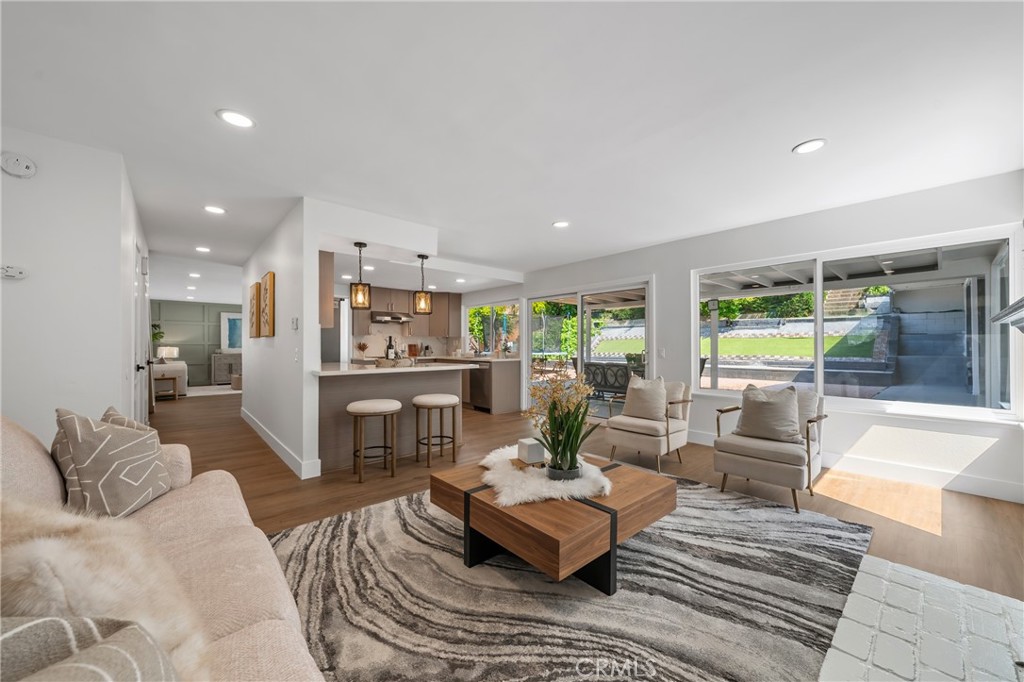 2290 Oldridge