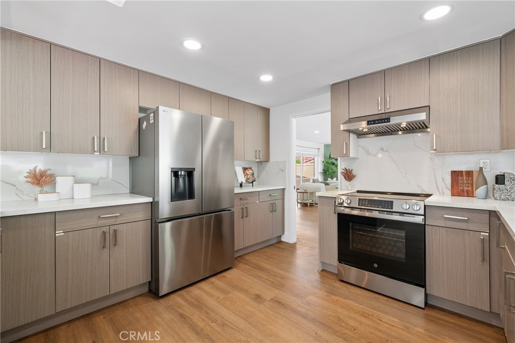 2290 Oldridge