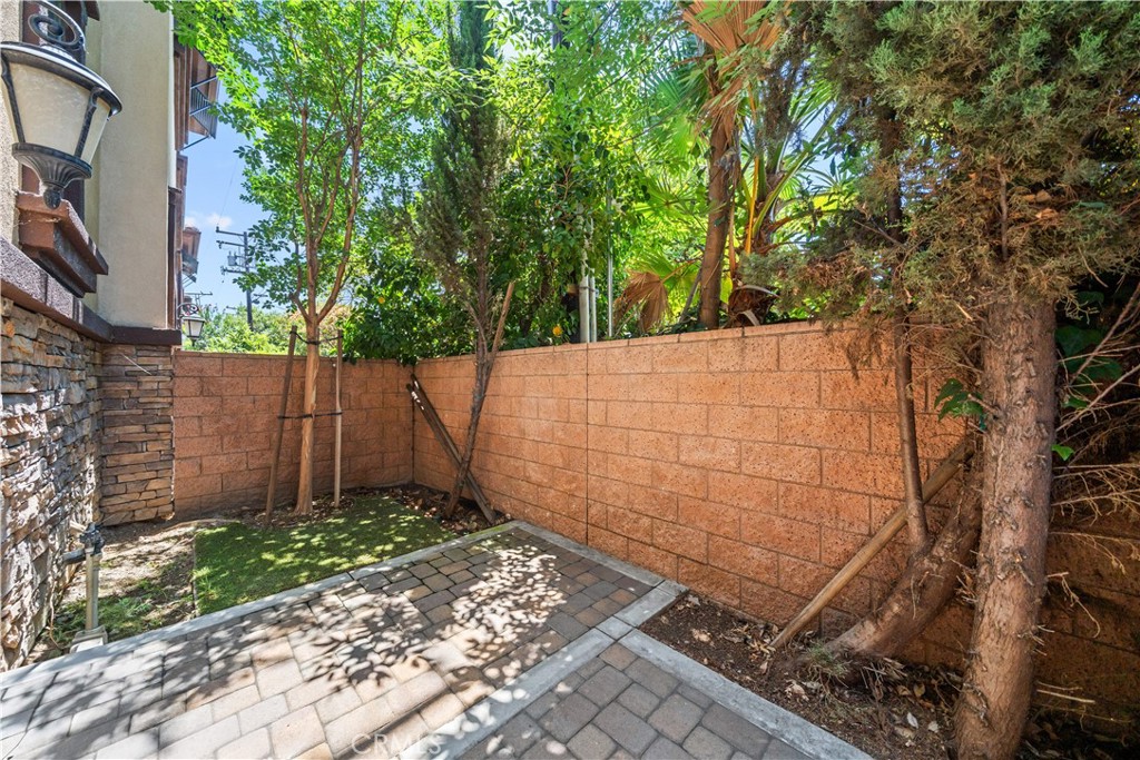 656 West Huntington Drive k-1