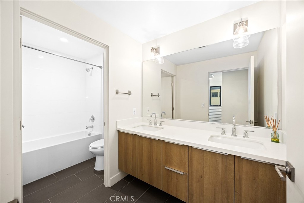 505 N Santa Anita