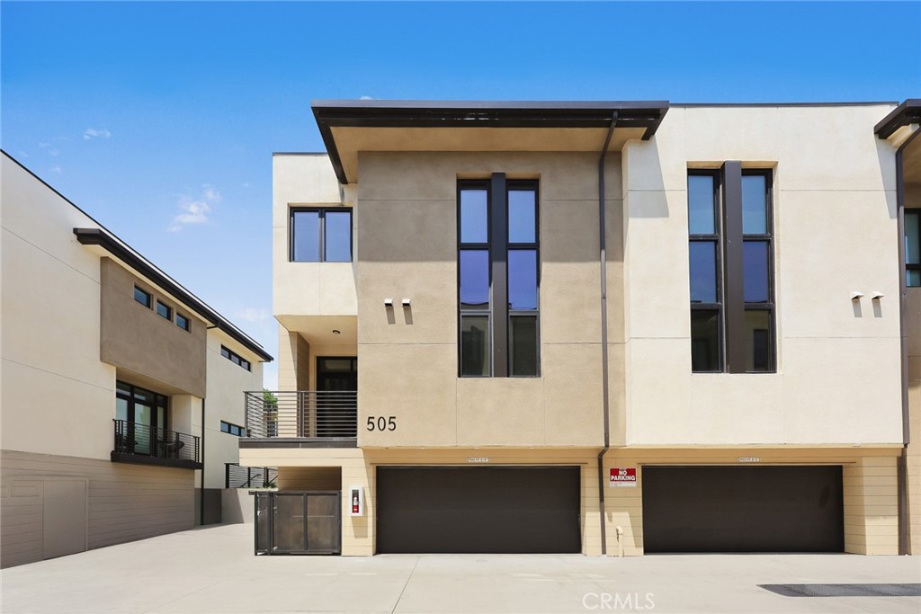 505 N Santa Anita