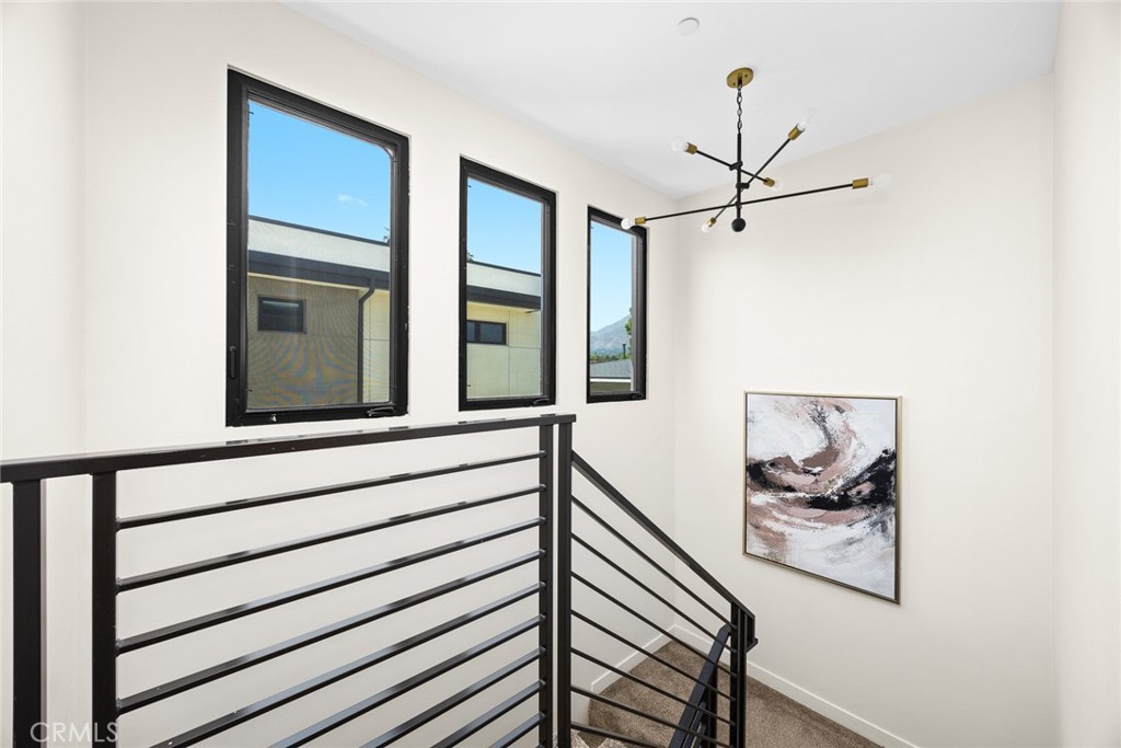 503 N Santa Anita