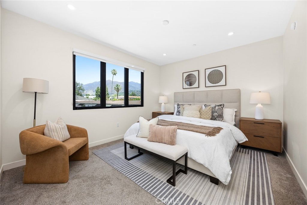 503 N Santa Anita