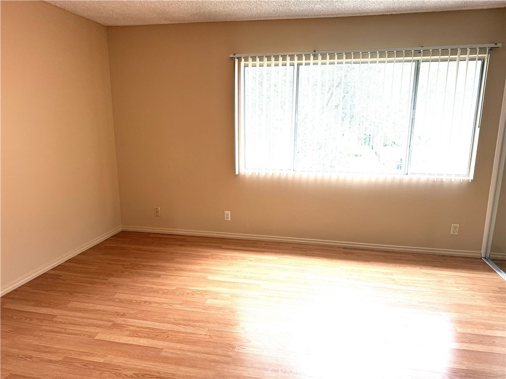 2157 E Aroma