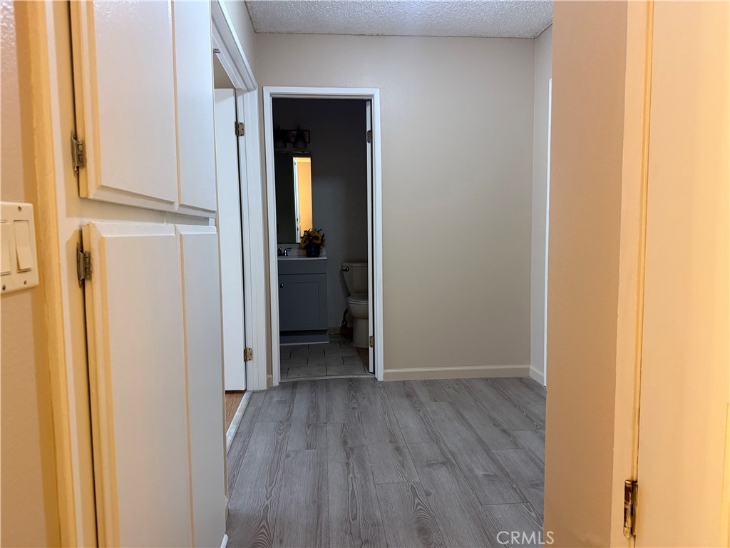 2157 E Aroma