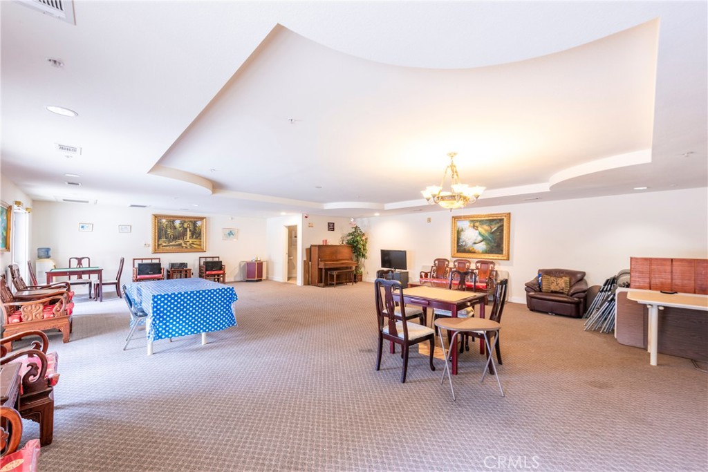 208 N Lincoln Avenue 308