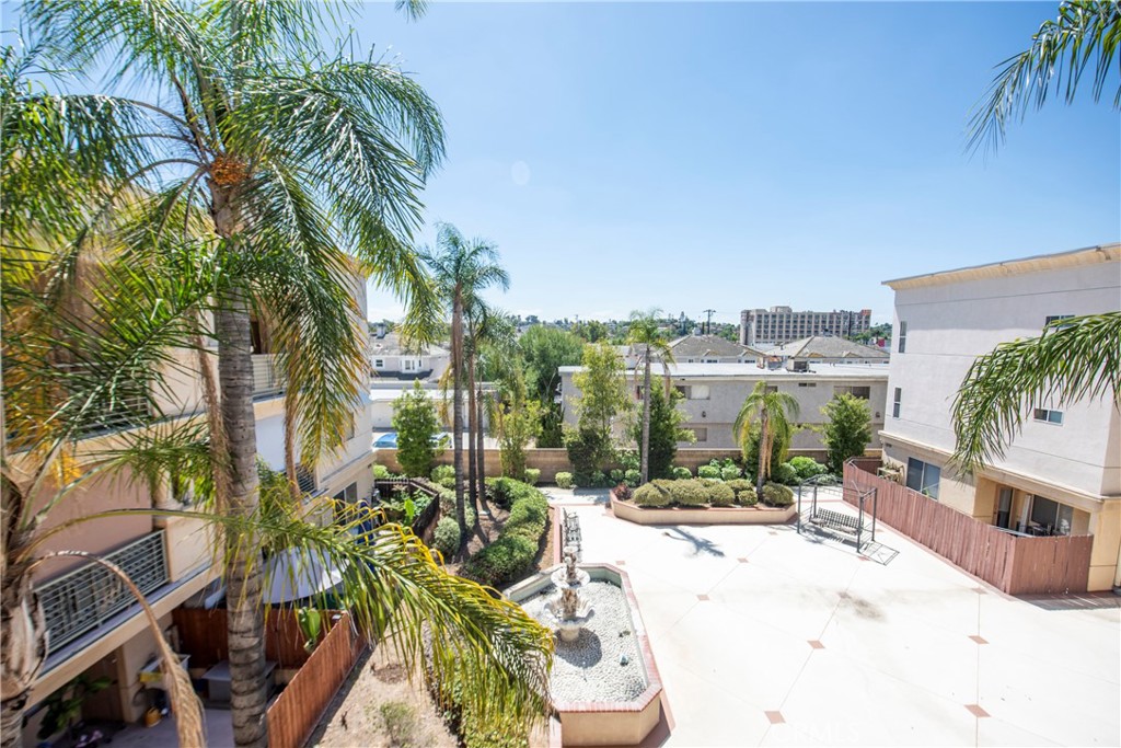 208 N Lincoln Avenue 308