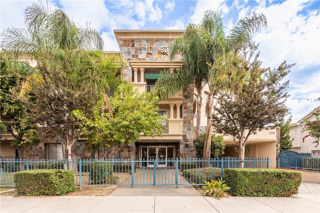208 N Lincoln Avenue 308