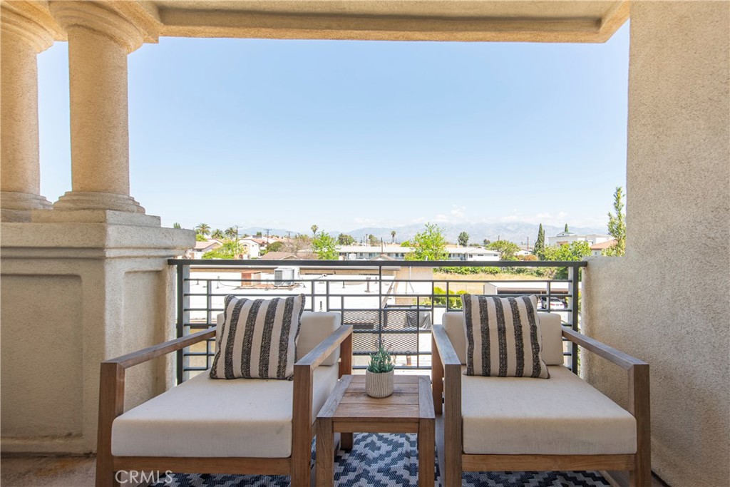 208 N Lincoln Avenue 308