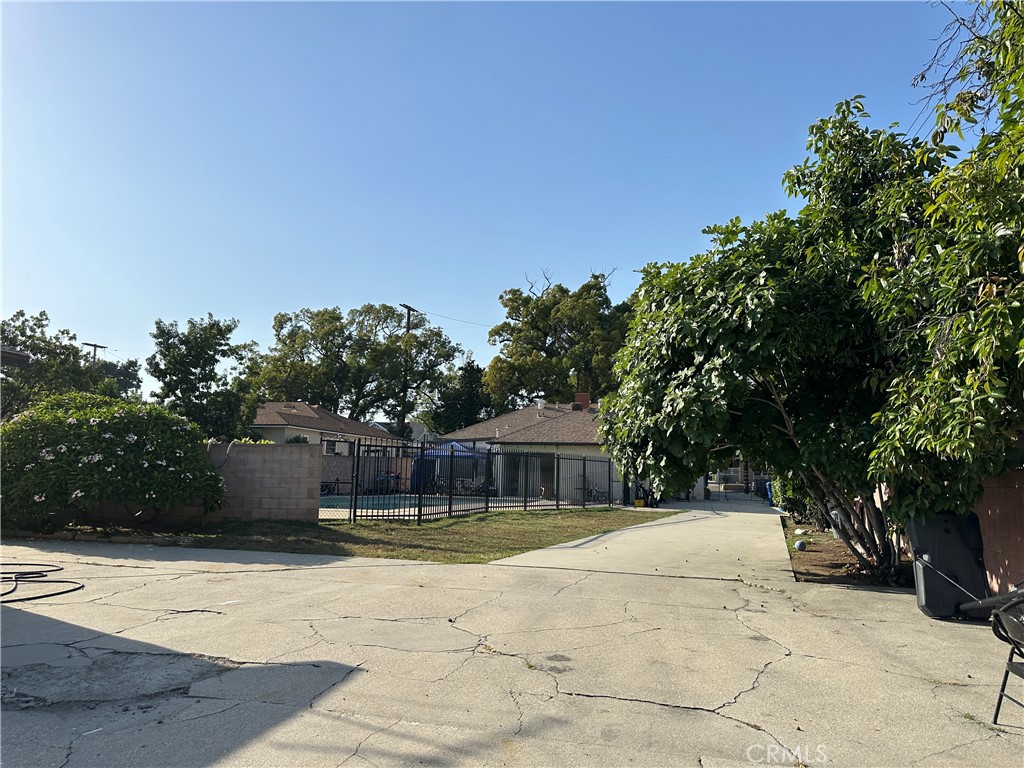 9416 Broadway