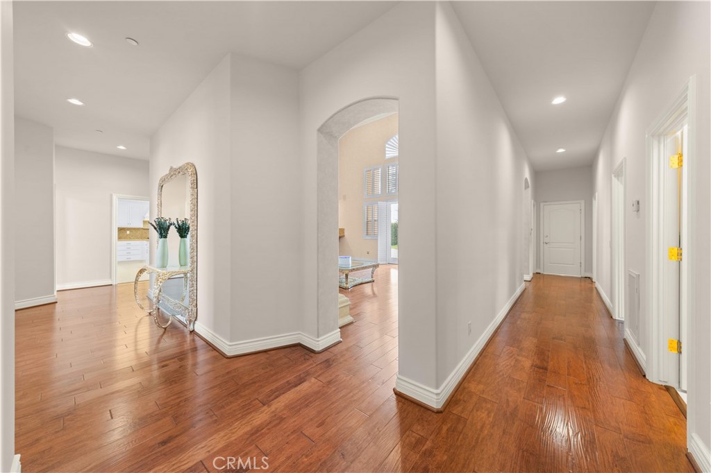662 W Norman Ave